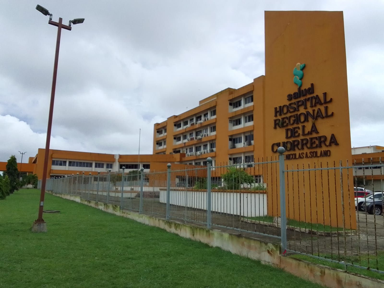 Hospital Nicolás Solano aclara situación con paciente que se suicidó