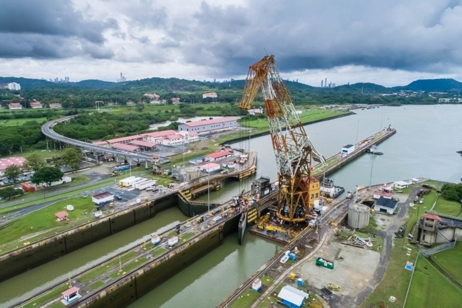 Canal de Panamá establece nueva vía