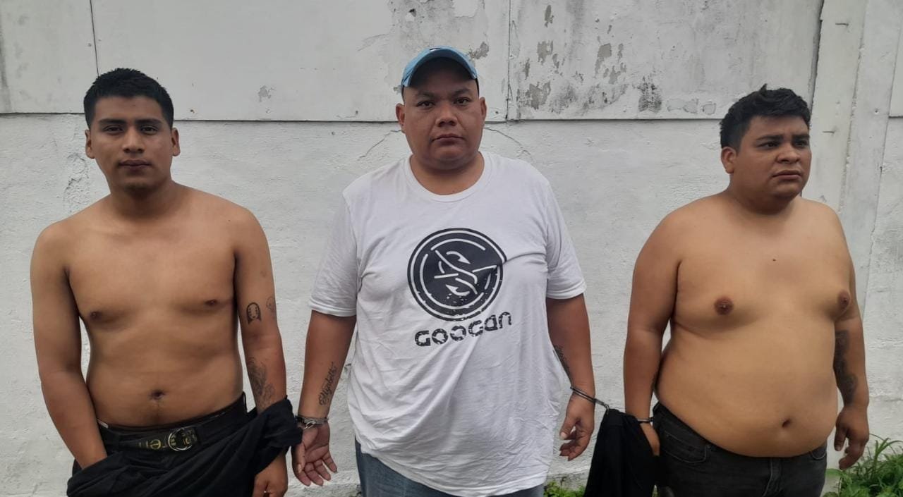 El Salvador libera a 456 personas que habían sido detenidas por pertenecer presuntamente a pandillas