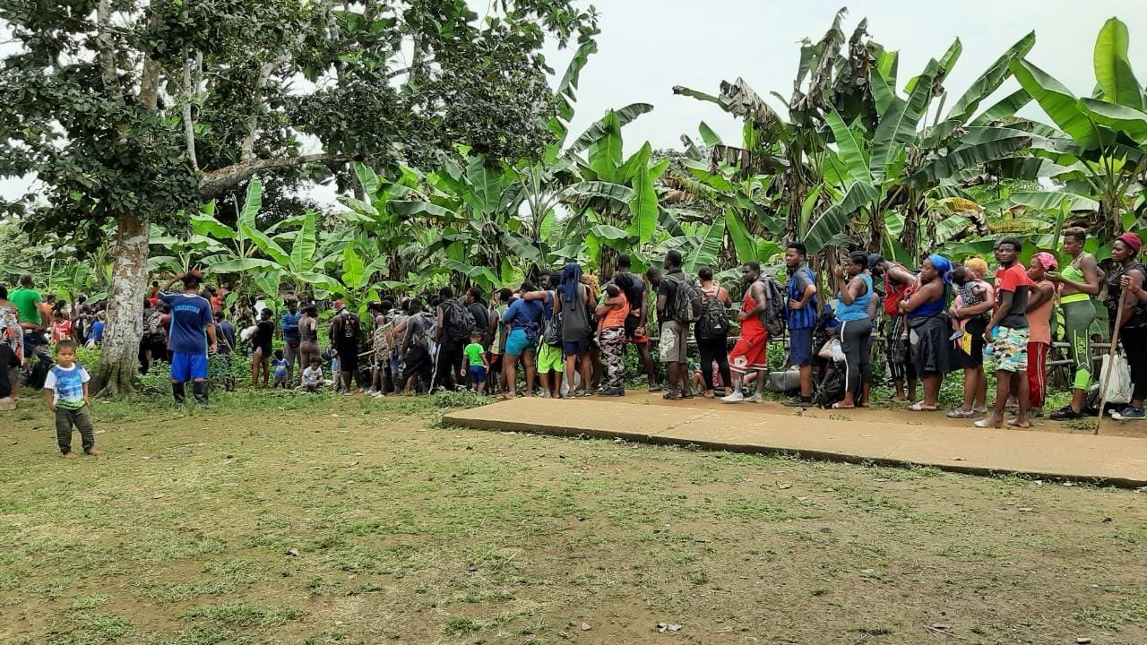 Rescatan a 93 migrantes en la selva darienita